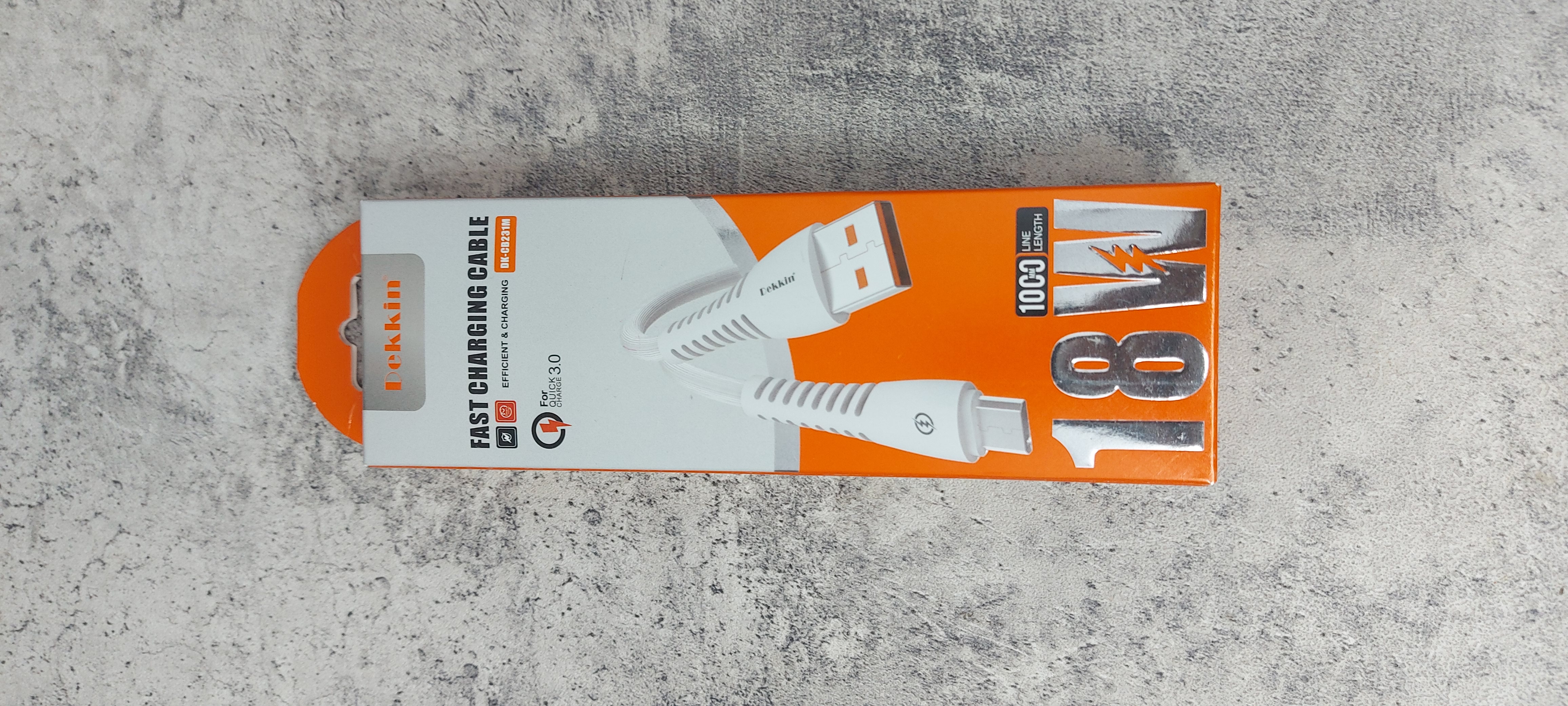 کابل شارژ یک متری میکرو برند دکین مدل dk-cb231m qc3.0 فست شارژ ۱۸وات ۳ آمپر